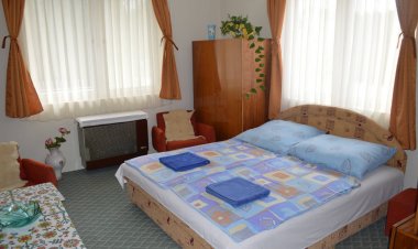 Rézi Nyaralóház Balatonszárszó