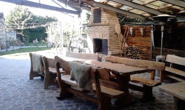 Buzál-Mórocza Pincészet és Szálláshely Etyek