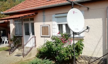 Miklós Bátya Portája Mátraderecske
