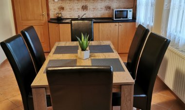 Váralja Vendégház Tata