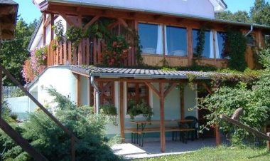 Börzsönyalja Vendégház Diósjenő