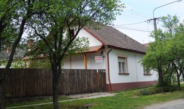 Túristaház Diósjenő