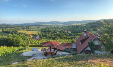 Kikapcsol-lak Pécsely