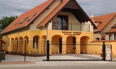 Határmenti Vendégház Zsira