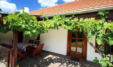 Lugas Vendégház Felsőtold