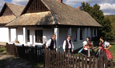 Hollóköves Vendégházak Hollókő