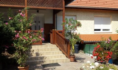 Mézeskalács Vendégház Balatonboglár