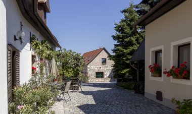 Várfal Vendégház Fertőrákos