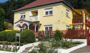 Virágos Vendégház Noszvaj