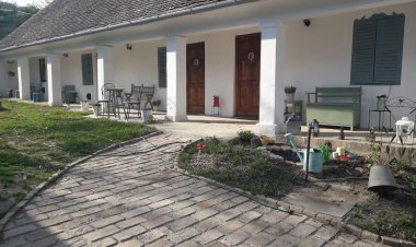 Tornácos a Cinkában Vendégház Szekszárd