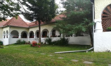 Izra Vendégház Járdánháza