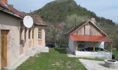 Farkas-lak Vendégház Füzér