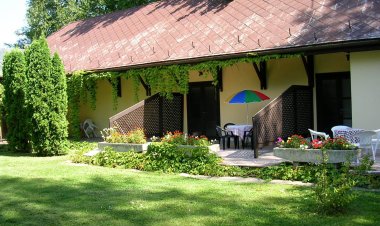 Aszfalt Vendégház Balatonföldvár
