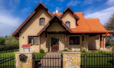 Bakonyi Mesekastély Olaszfalu