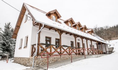 Vadrózsa Vendégház Szente