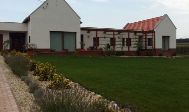 Láng Vendégház Villánykövesd