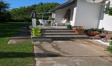 Alsóörsi Nyaralóház Alsóörs