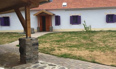 Sadhana Jóga és Pihenö Központ Vindornyalak