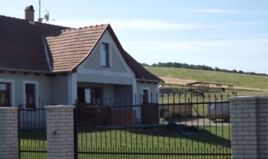 Dósa Tanya Vendégház Cserépfalu