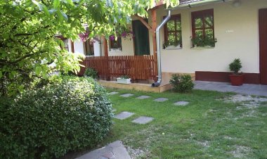 Juhász Vendégház Tiszanána