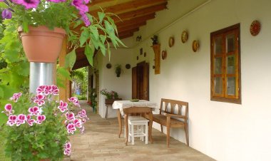 Tornácos Parasztház Tiszaszentimre