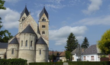 Vendégház a Két Toronyhoz Lébény