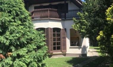 Terasz Üdülőház Balatonkenese