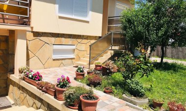 Fehér Apartmanház Gyenesdiás