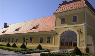 Bél Mátyás Látogatóközpont Balatonkeresztúr