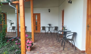 Négy Tücsök Vendégház Nagykörű