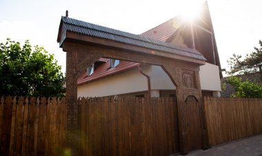 Liget Vendégház és Tábor Szamoskér