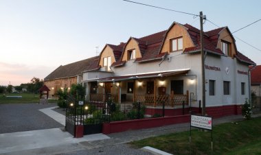 Vadrózsa Vendégház Botykapeterd