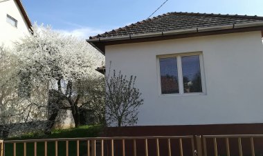 Gyöngyvirág Vendégház Erdőkövesd