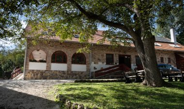 Holló és Bárány Vendégház Herend