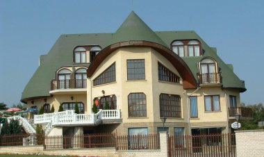 Hotel Holdfény Kápolnásnyék
