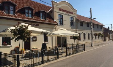 Meggyes Hotel Szerencs