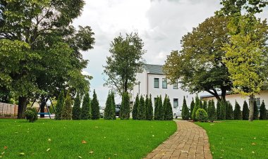 Hotel Czinege és Étterem Kóka