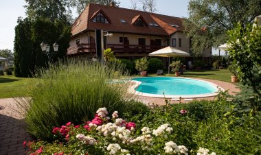 Zsanett Hotel Balatonkeresztúr