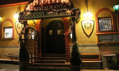 Aranykorona Hotel - Történelmi Étterem és Látványpince Miskolc