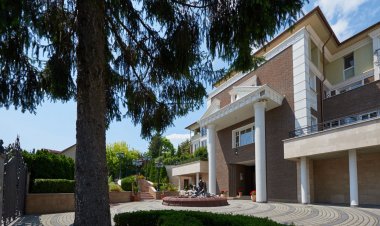 Erla Villa Eger