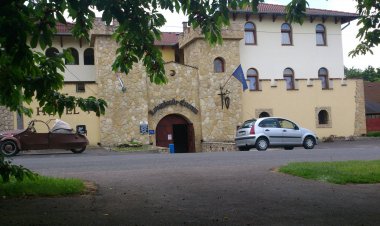 Lovagkirály Lovagi Szállás Törökbálint