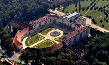 Esterházy Kastély Fertőd