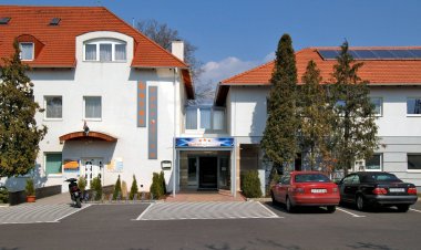 Aphrodite Hotel Göd