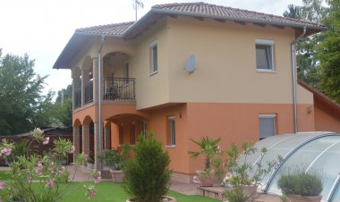 Granada Medencés Apartmanház Szántód