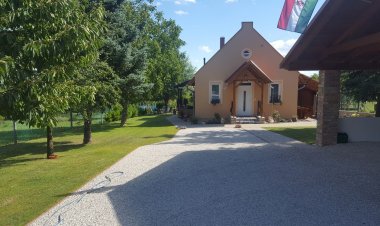 Gyöngyvirág Apartman Keszthely
