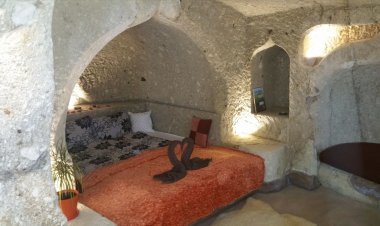 Barlangszállás Szomolya