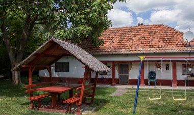 Parasztház Poroszló
