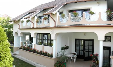 Bor Apartmanház Gyenesdiás