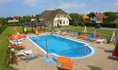 Ilona Apartmanházak Gyenesdiás