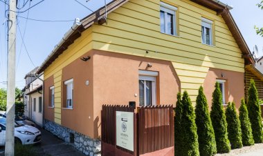 Almafa Apartmanház Eger